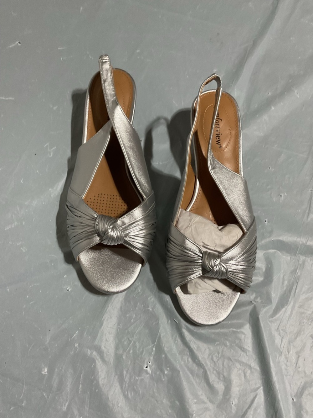 comfortview Silver Knot Slingback Peep-Toe Heels